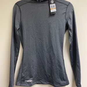 Gray Under Armour Women’s Thermal Shirt NWT